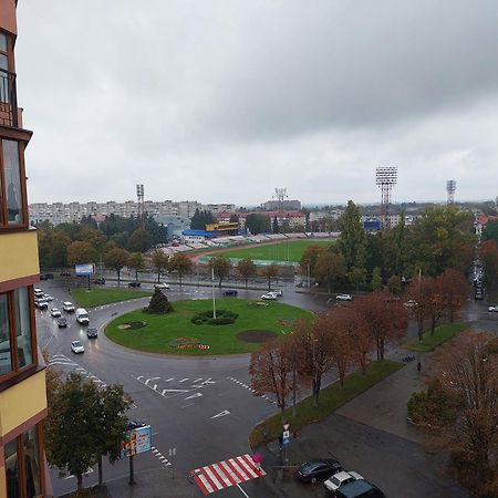 Романтичні апартаменти у центрі Lutsʼk Екстериор снимка